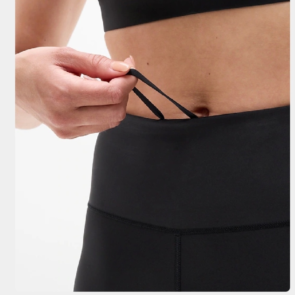 Athleta Interval Stash High-Rise Capri Athletic Leggings Black Size Small - Picture 3 of 11